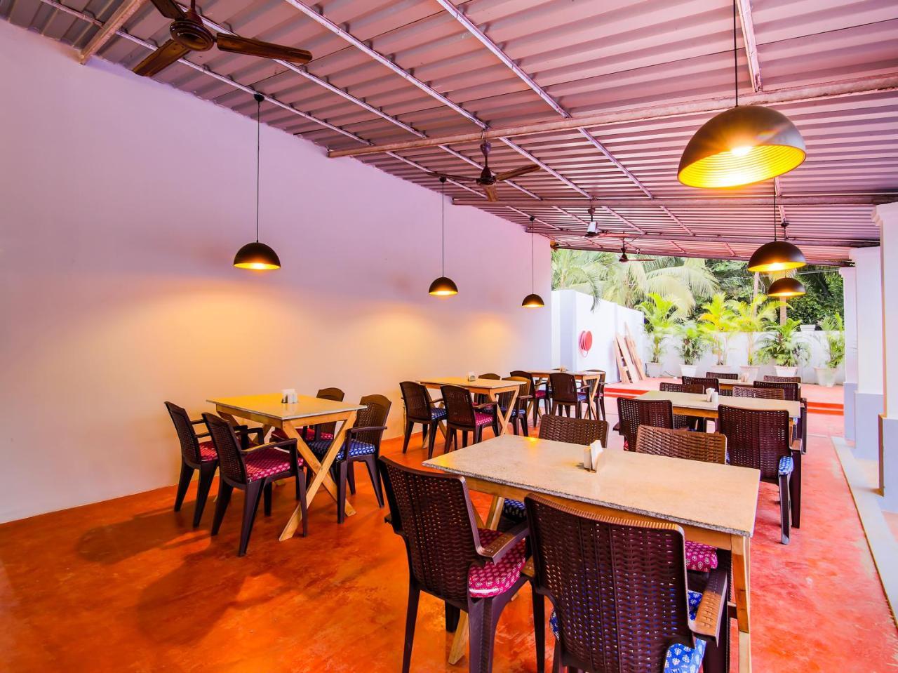 Oyo 22056 Arambol Plaza Beach Resort المظهر الخارجي الصورة