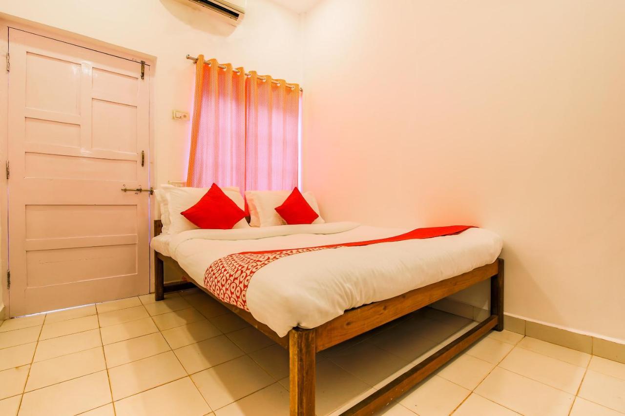 Oyo 22056 Arambol Plaza Beach Resort المظهر الخارجي الصورة
